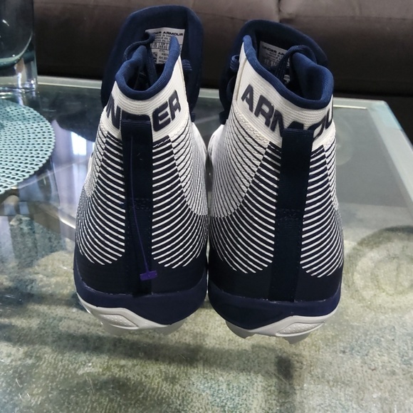 CLEARANCE /Make an offer! Under Armour Cleats sz 14 - Picture 4 of 7